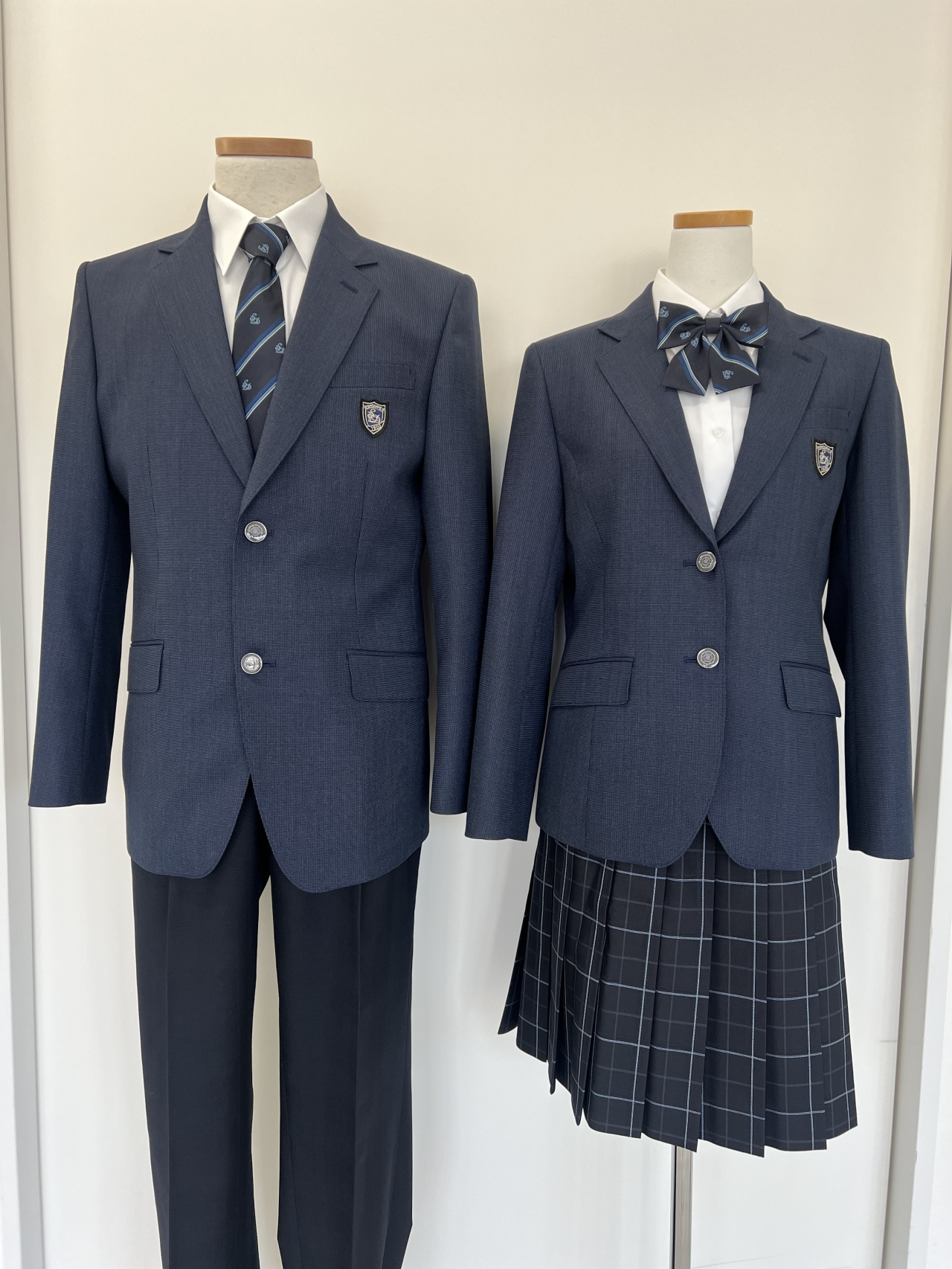 制服-下二男女制服